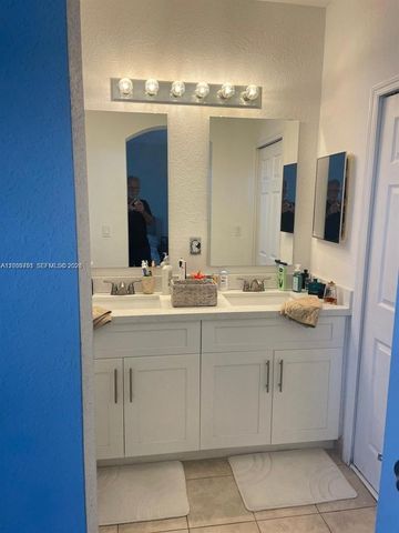 11425 NW 76th Ter 0, Doral, FL 33178