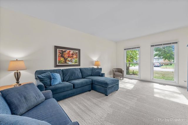 1820 Crofton Drive, Algonquin, IL 60102