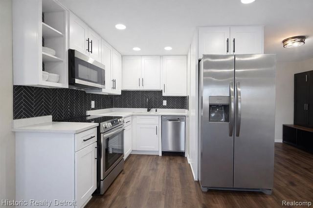 1300 E Lafayette Street 611, Detroit, MI 48207