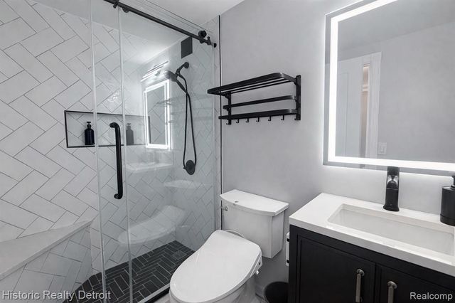 1300 E Lafayette Street 611, Detroit, MI 48207