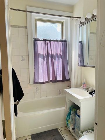 1677 Commonwealth Ave 12, Boston, MA 02135