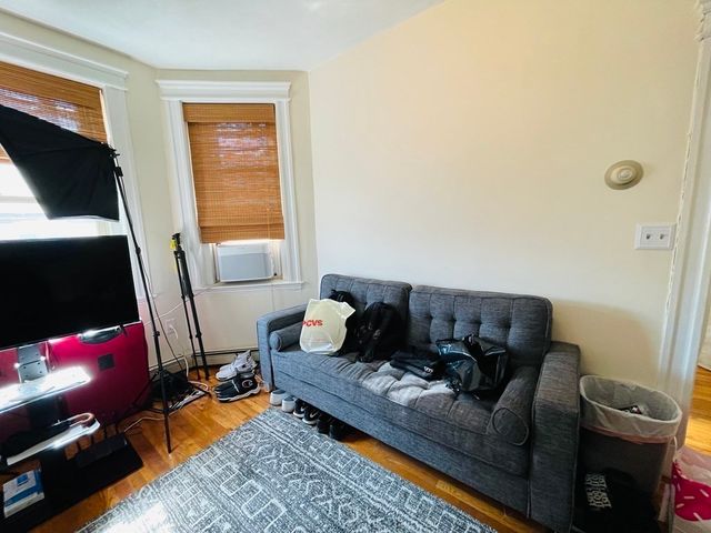 1677 Commonwealth Ave 12, Boston, MA 02135