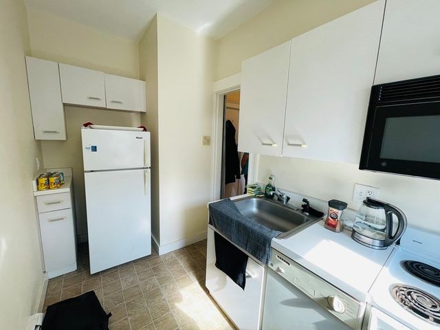 1677 Commonwealth Ave 12, Boston, MA 02135