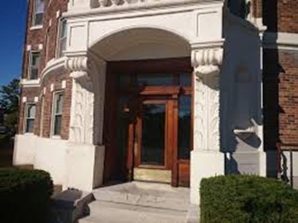 1677 Commonwealth Ave 12, Boston, MA 02135