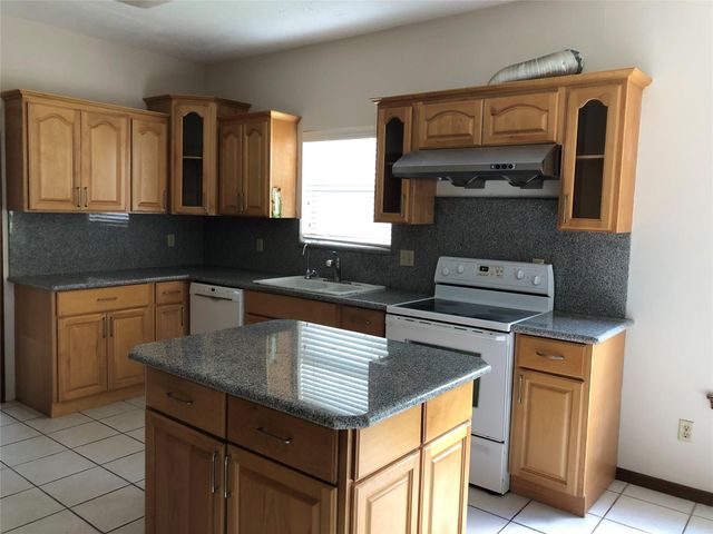 2434 Hodges Bend Circle, Sugar Land, TX 77479