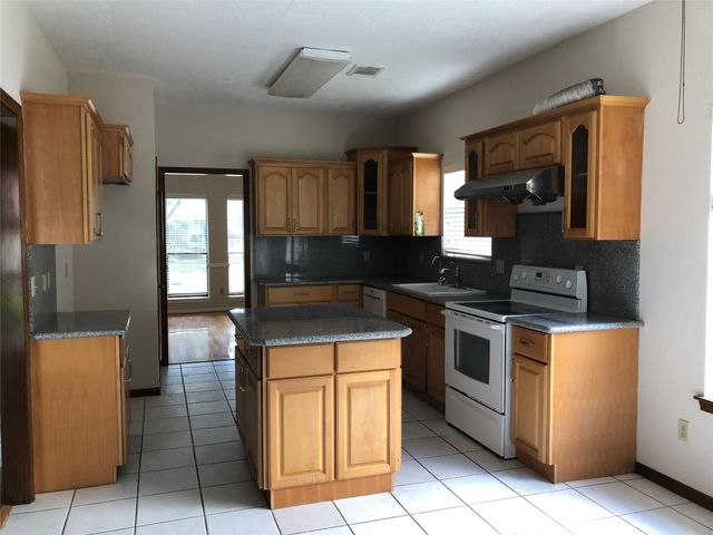 2434 Hodges Bend Circle, Sugar Land, TX 77479