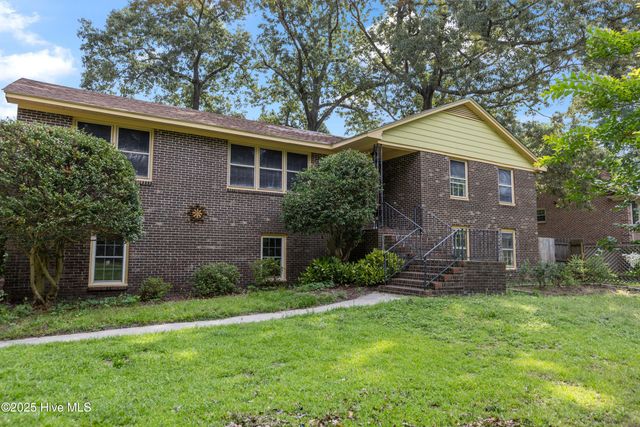 107 Cherrywood Drive, Greenville, NC 27858