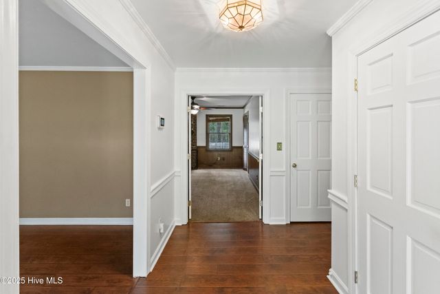 107 Cherrywood Drive, Greenville, NC 27858