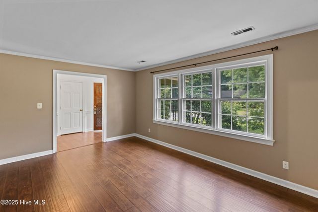 107 Cherrywood Drive, Greenville, NC 27858