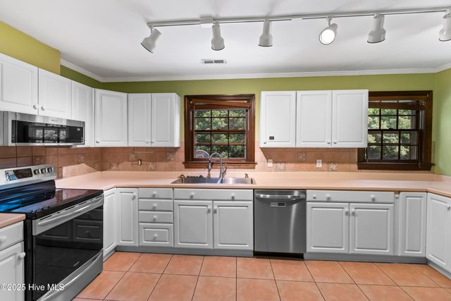 107 Cherrywood Drive, Greenville, NC 27858