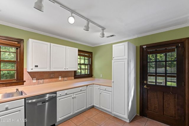 107 Cherrywood Drive, Greenville, NC 27858