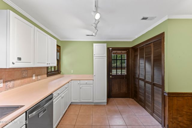 107 Cherrywood Drive, Greenville, NC 27858