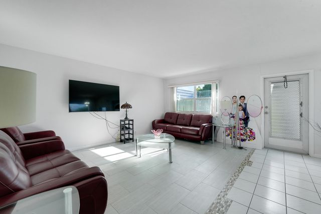173 Valencia H, Delray Beach, FL 33446