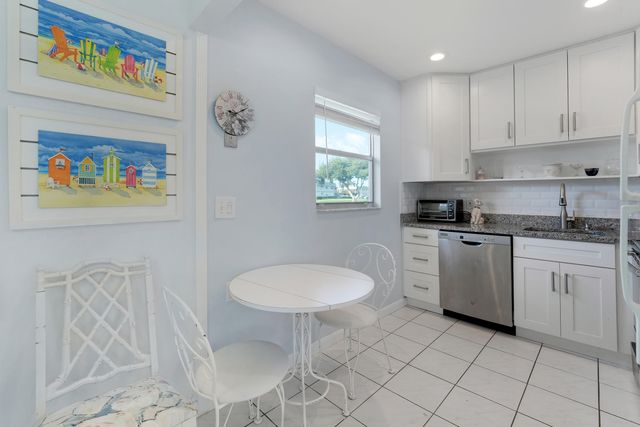 173 Valencia H, Delray Beach, FL 33446
