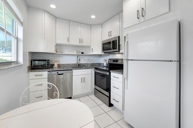 173 Valencia H, Delray Beach, FL 33446