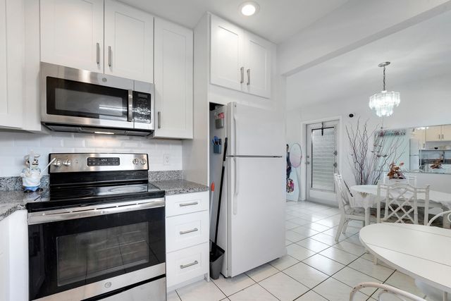 173 Valencia H, Delray Beach, FL 33446