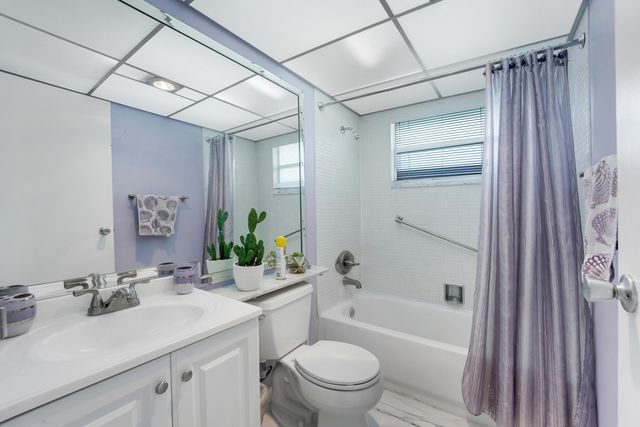 173 Valencia H, Delray Beach, FL 33446