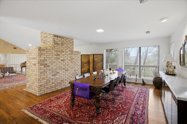 2001 Deepdale Drive, Westover Hills, TX 76107