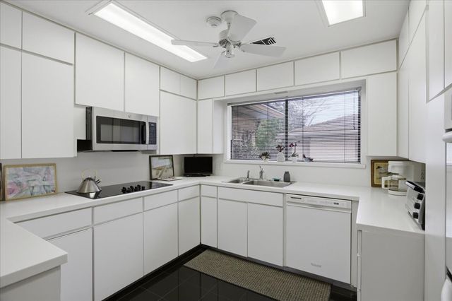 2001 Deepdale Drive, Westover Hills, TX 76107