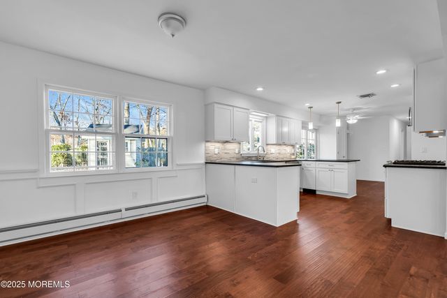 3 Easy Street, Lanoka Harbor, NJ 08734