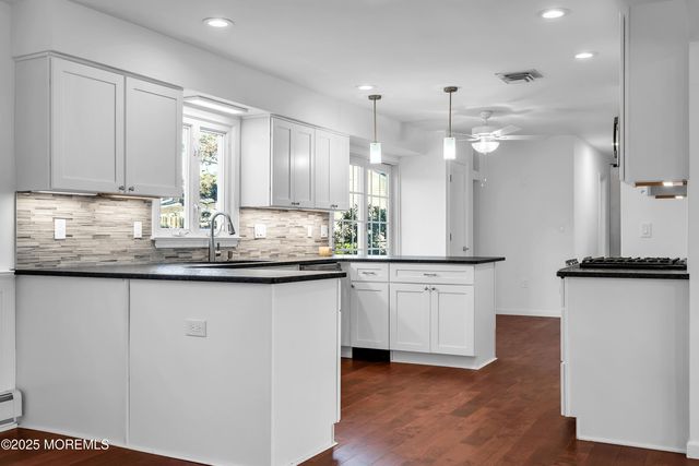 3 Easy Street, Lanoka Harbor, NJ 08734