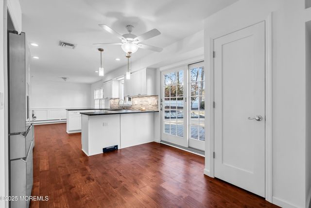 3 Easy Street, Lanoka Harbor, NJ 08734