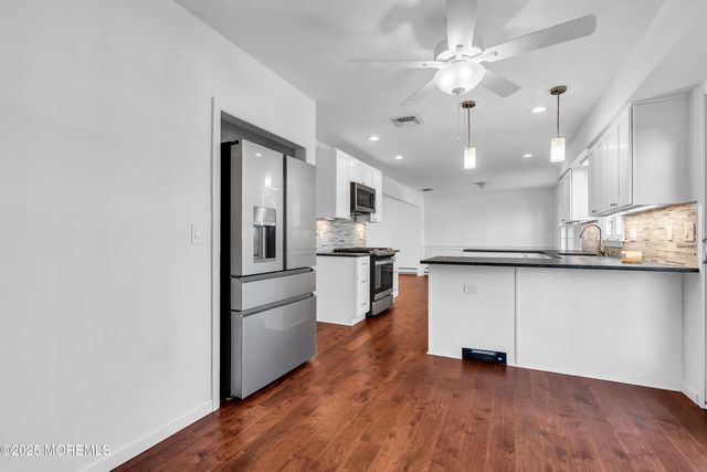 3 Easy Street, Lanoka Harbor, NJ 08734