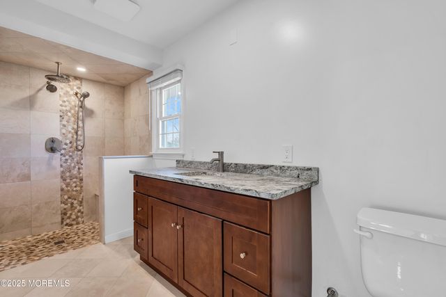 3 Easy Street, Lanoka Harbor, NJ 08734