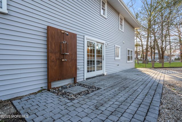 3 Easy Street, Lanoka Harbor, NJ 08734