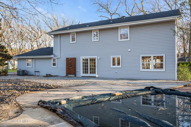 3 Easy Street, Lanoka Harbor, NJ 08734