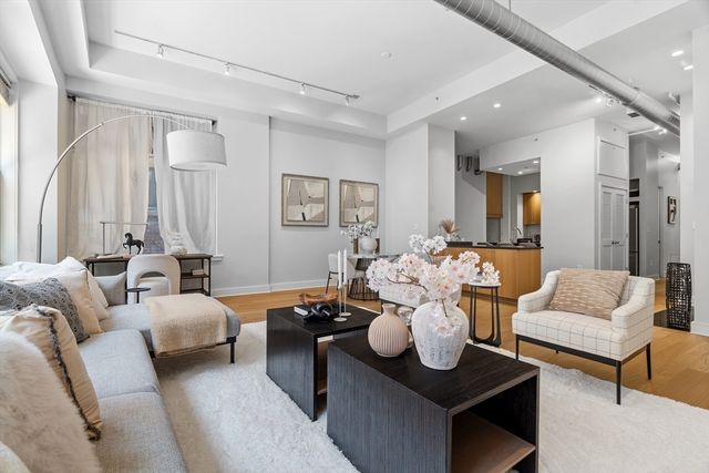 43 Winter St 2, Boston, MA 02108