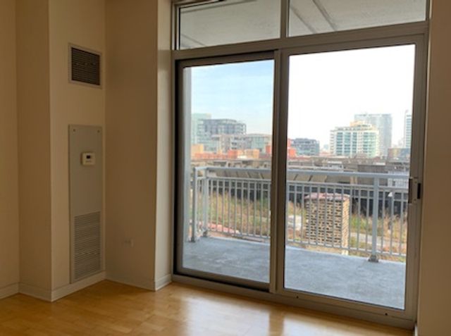 330 W Grand Avenue 1105, Chicago, IL 60654