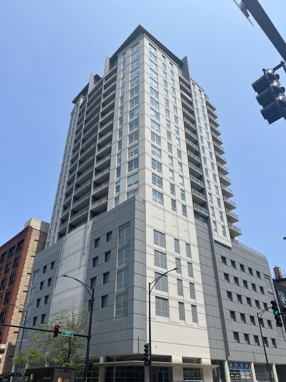 330 W Grand Avenue 1105, Chicago, IL 60654