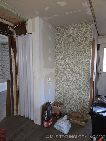 2413 N Main, Muskogee, OK 74401