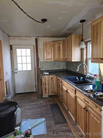 2413 N Main, Muskogee, OK 74401