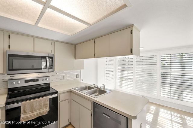 6665 Water Oak Court, Spring Hill, FL 34606