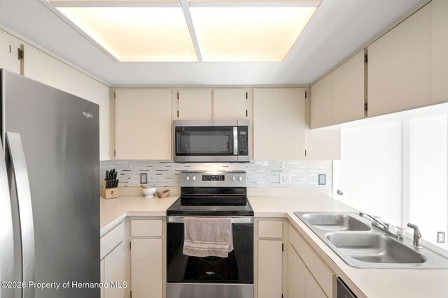 6665 Water Oak Court, Spring Hill, FL 34606