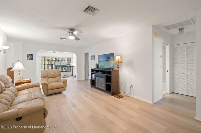 6665 Water Oak Court, Spring Hill, FL 34606