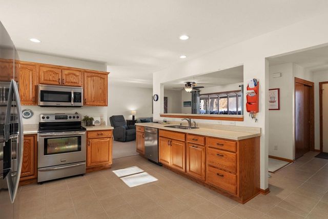 3458 Field Crest Court, Beloit, WI 53511