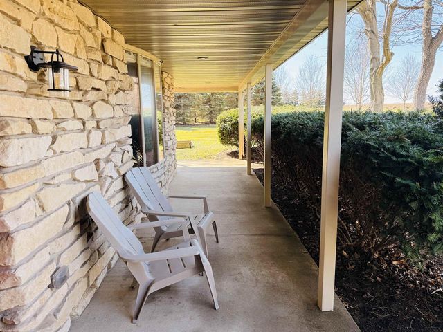 3458 Field Crest Court, Beloit, WI 53511