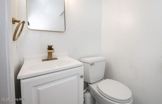 4312 Winter Garden Ct, Louisville, KY 40218