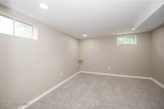 4312 Winter Garden Ct, Louisville, KY 40218