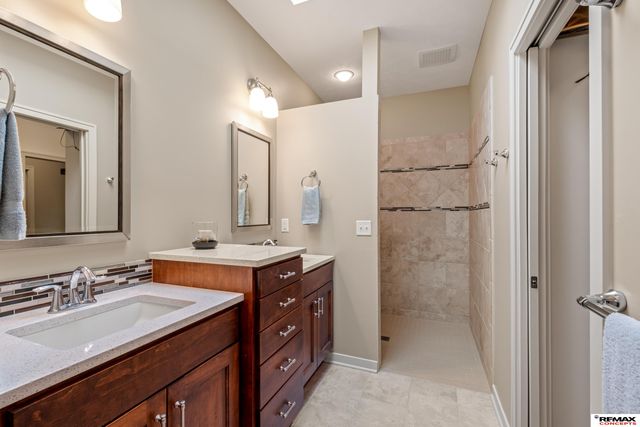 9472 Northern Sky Road, Lincoln, NE 68505