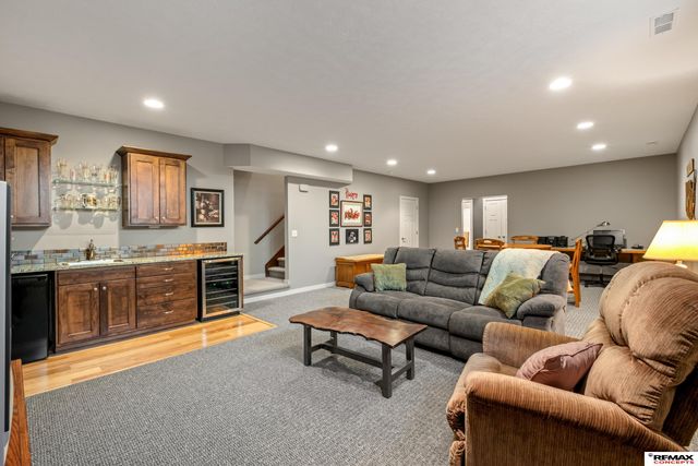 9472 Northern Sky Road, Lincoln, NE 68505