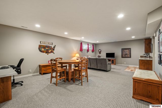 9472 Northern Sky Road, Lincoln, NE 68505