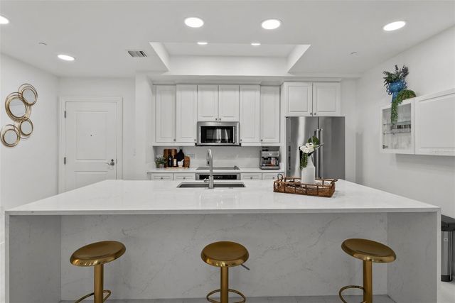 450 KNIGHTS RUN AVENUE 104, Tampa, FL 33602