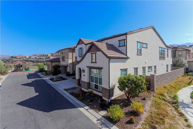 1090 Viejo Hills Drive, Lake Forest, CA 92610