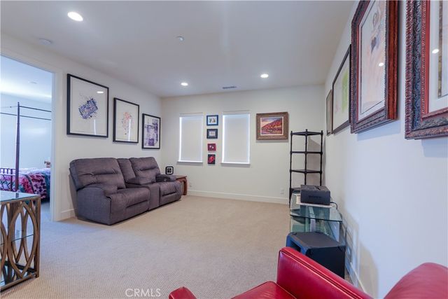 1090 Viejo Hills Drive, Lake Forest, CA 92610