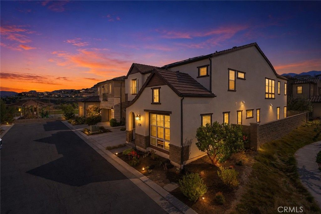 1090 Viejo Hills Drive, Lake Forest, CA 92610