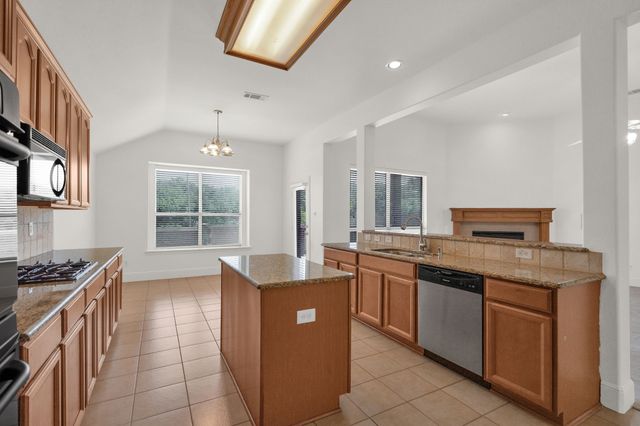 3217 Hidden Springs Drive, Corinth, TX 76210